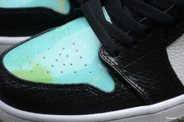 Air Jordan Galaxy CW7309-090 1 Low 0823